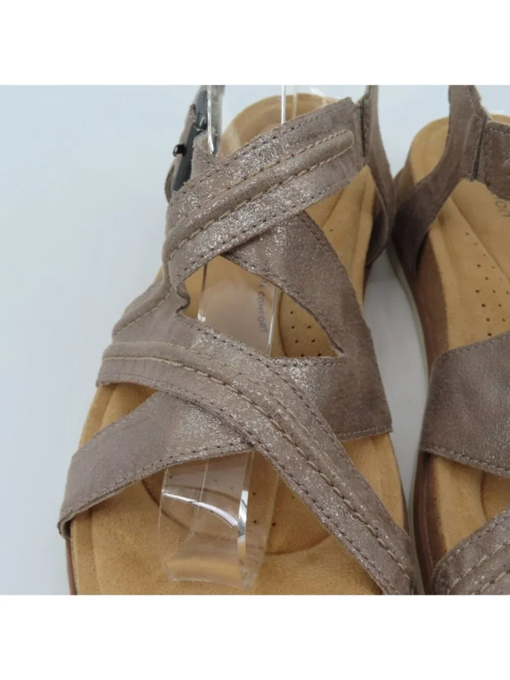 Clarks Collection Women 9M Shimmer Beige Synthetic Strappy Comfort Sandals Shoes